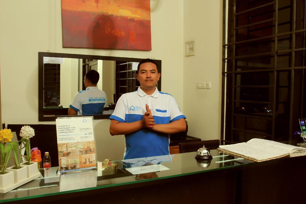 Hotel Bantal Guling Alun Alun Bandung Exterior foto