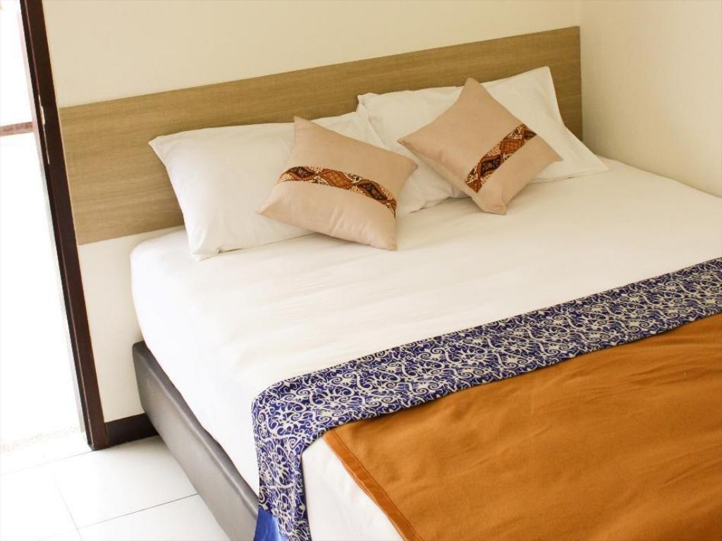 Hotel Bantal Guling Alun Alun Bandung Exterior foto