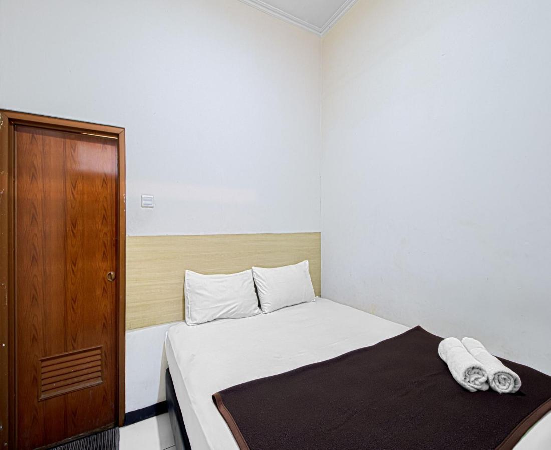 Hotel Bantal Guling Alun Alun Bandung Exterior foto