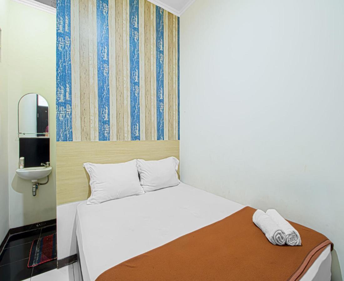 Hotel Bantal Guling Alun Alun Bandung Exterior foto