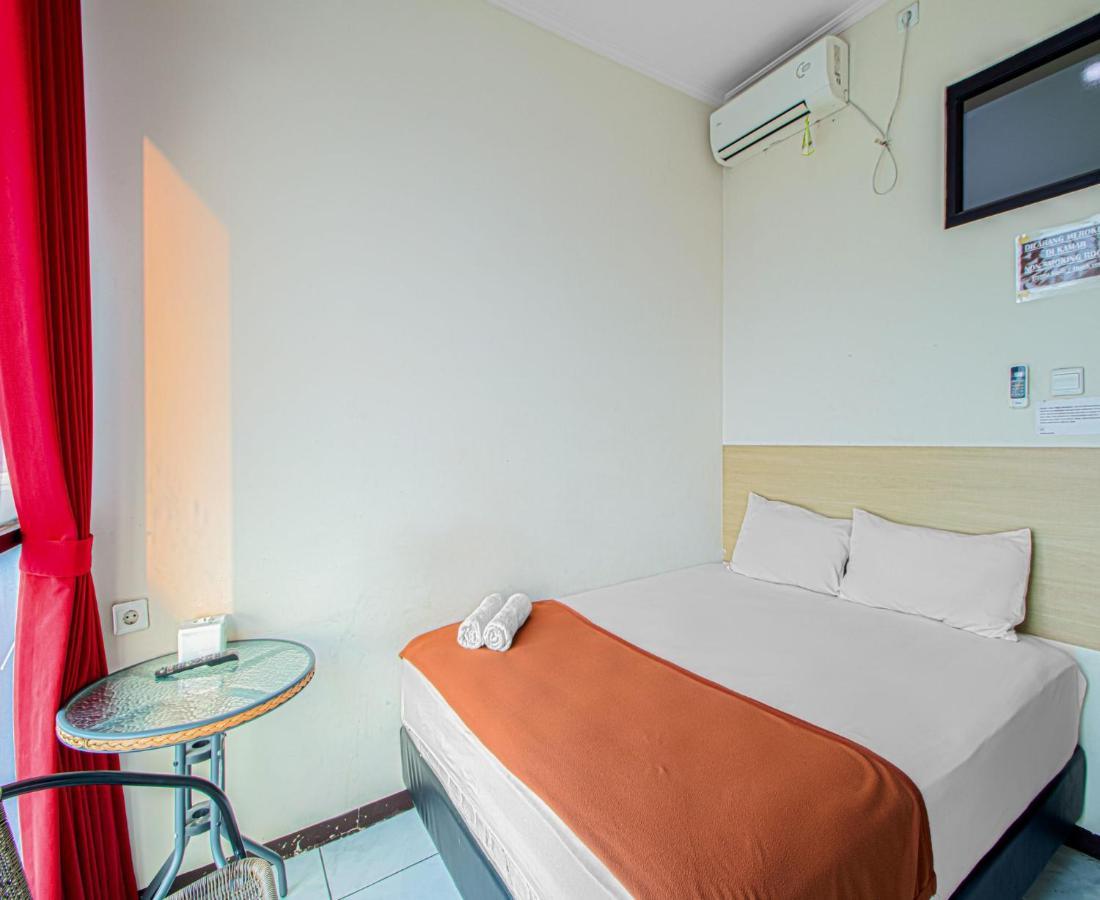 Hotel Bantal Guling Alun Alun Bandung Exterior foto