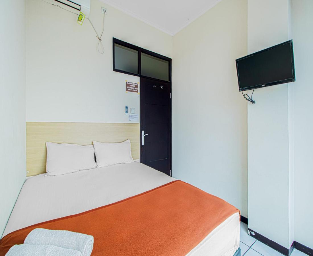 Hotel Bantal Guling Alun Alun Bandung Exterior foto