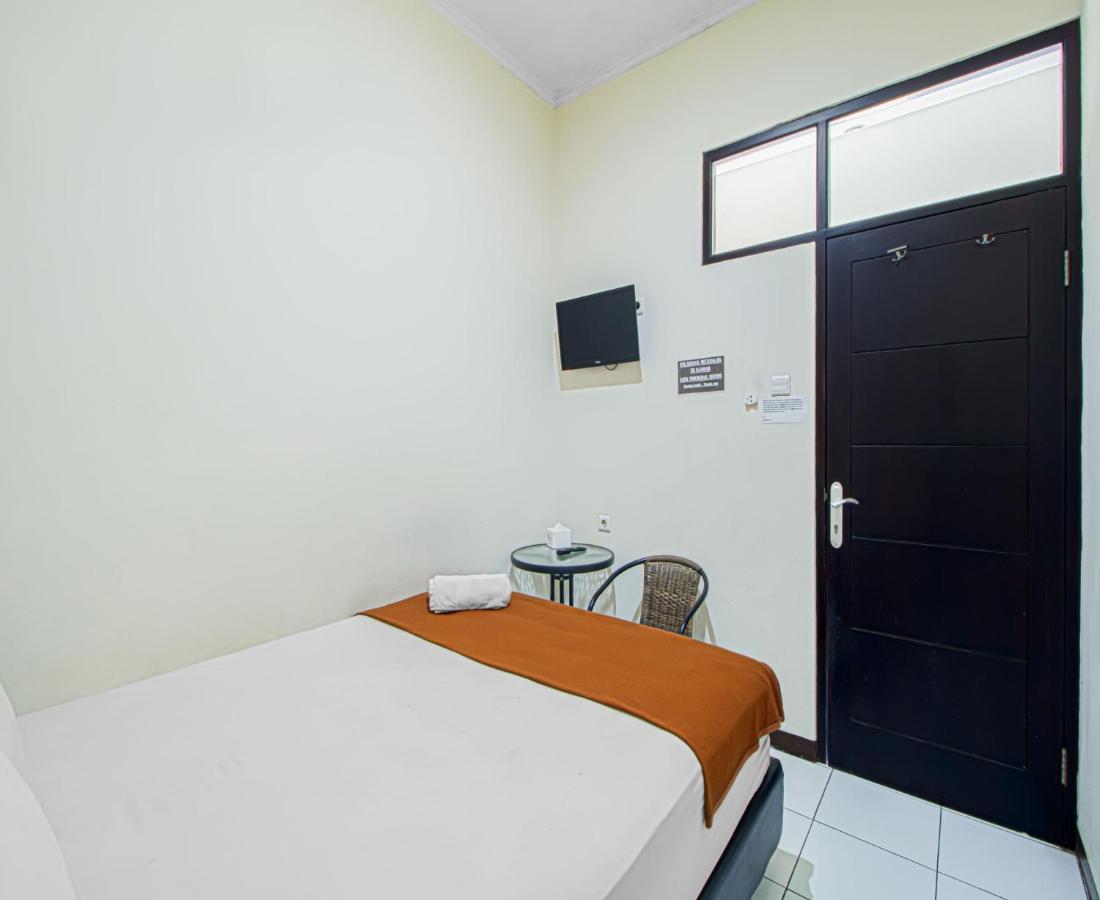 Hotel Bantal Guling Alun Alun Bandung Exterior foto