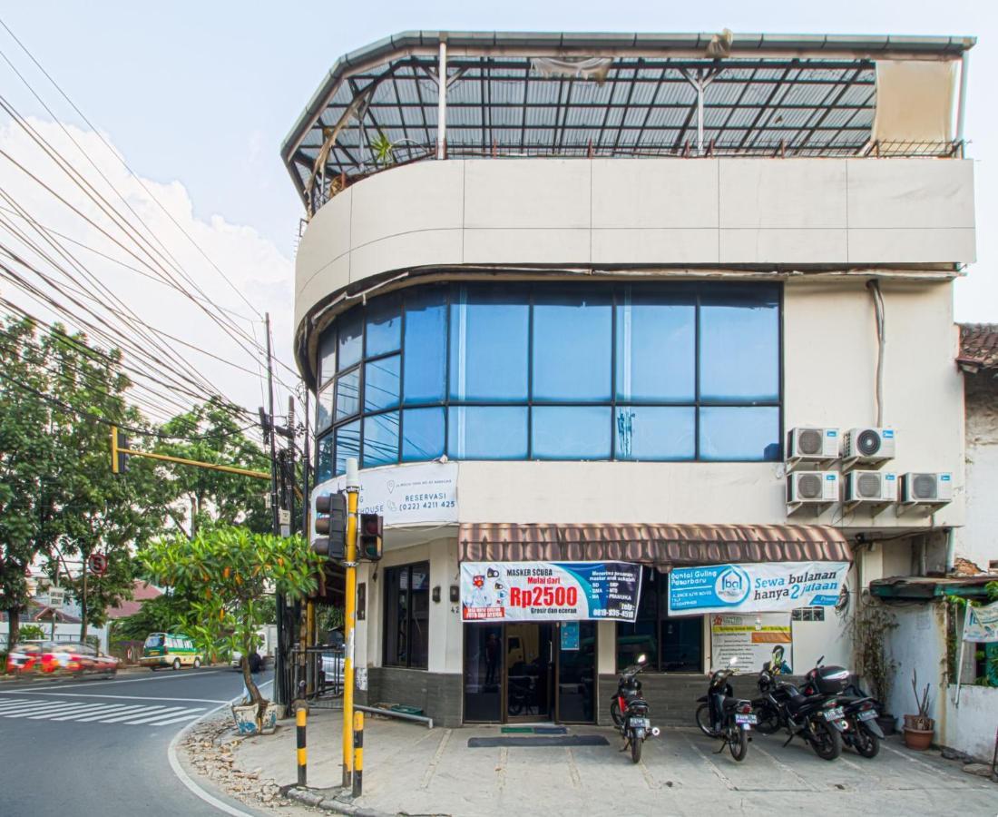 Hotel Bantal Guling Alun Alun Bandung Exterior foto