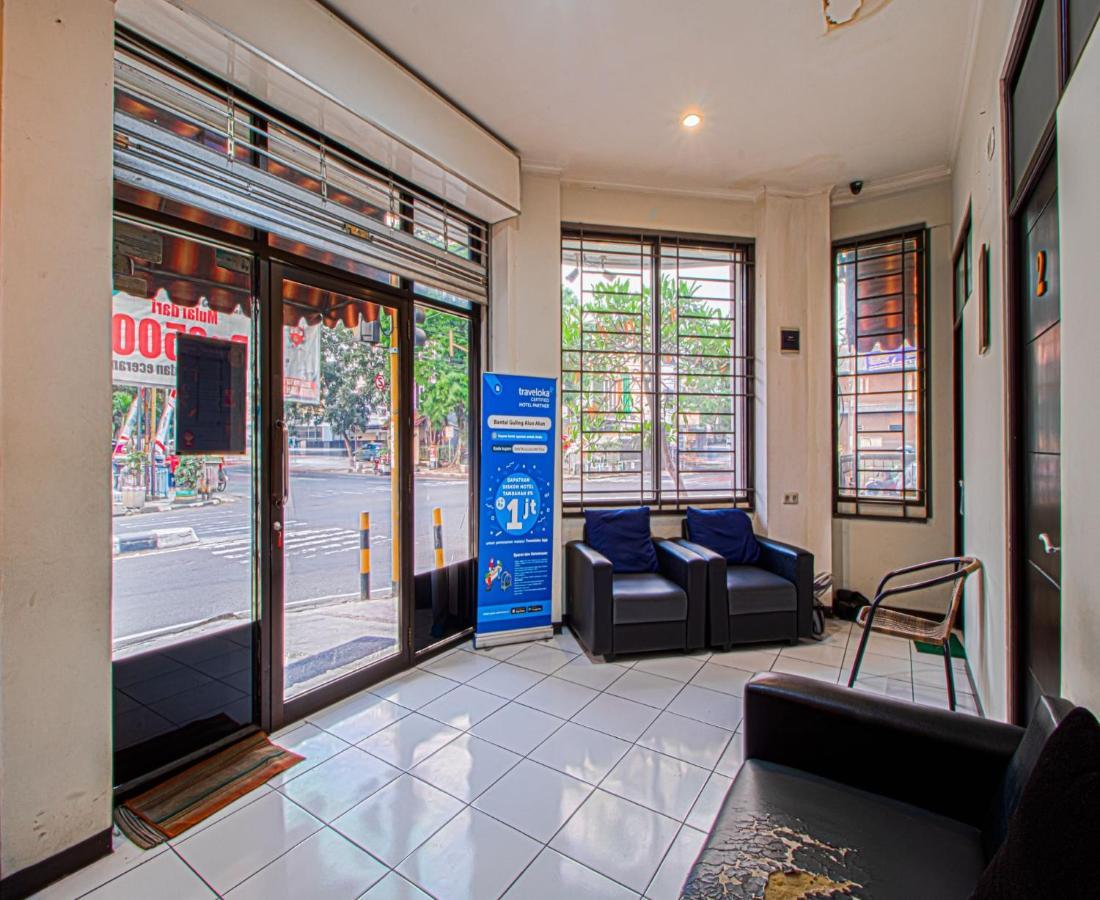 Hotel Bantal Guling Alun Alun Bandung Exterior foto