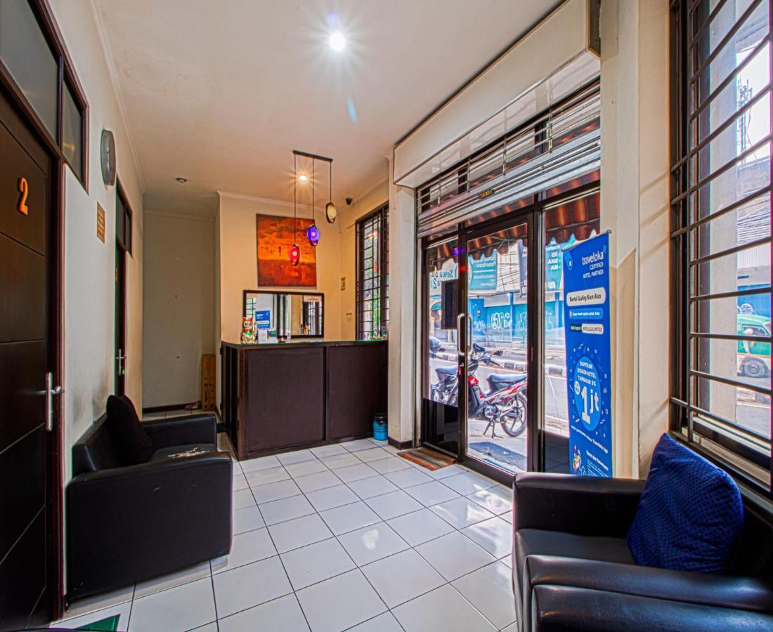 Hotel Bantal Guling Alun Alun Bandung Exterior foto
