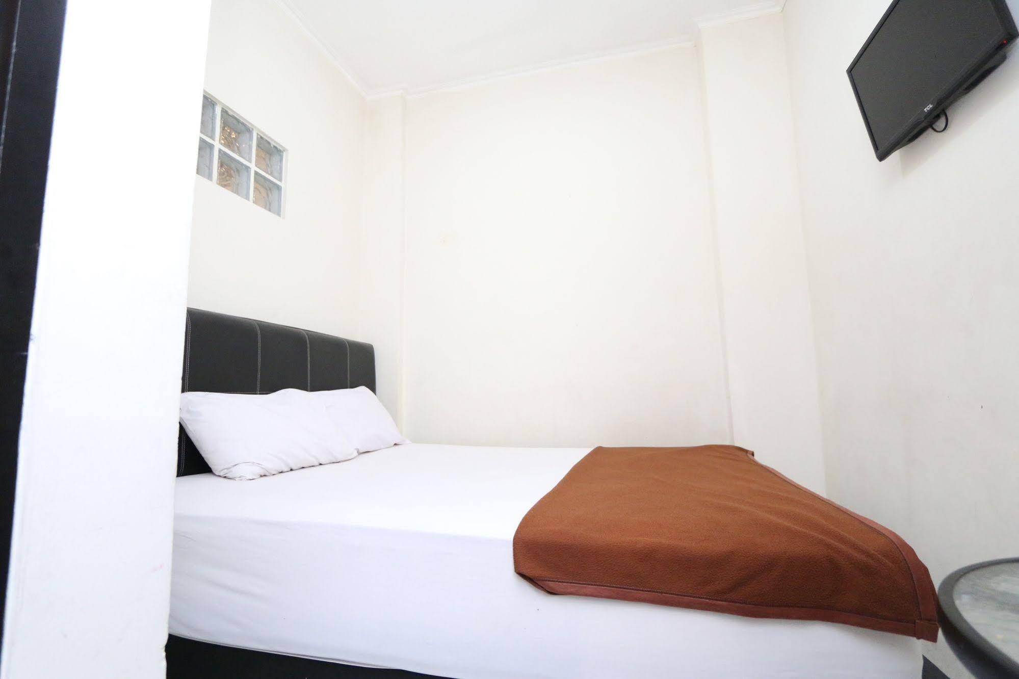 Hotel Bantal Guling Alun Alun Bandung Exterior foto