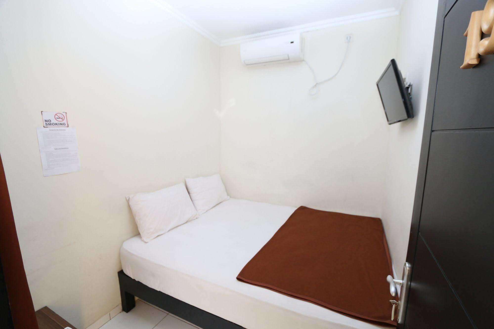 Hotel Bantal Guling Alun Alun Bandung Exterior foto